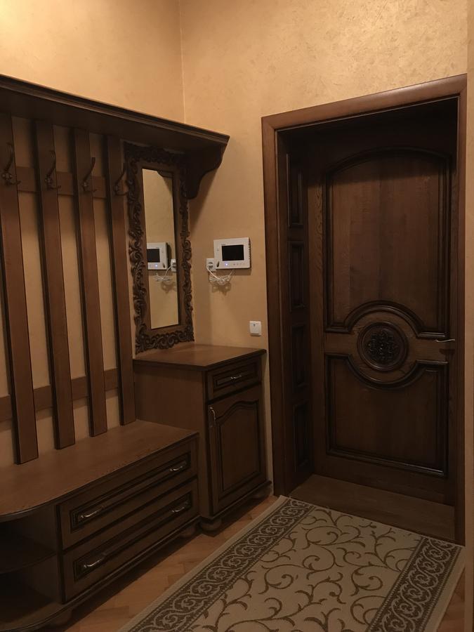 Дворівневі Апартаменти Antique Ternopil Exterior foto